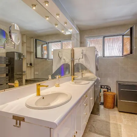 Gorgeous In * Clavette