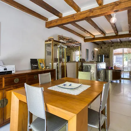 Nice Home In Clavette Clavette