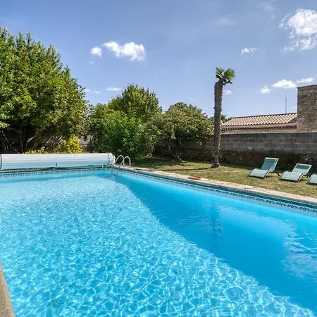 Gorgeous In Semesterbostad Clavette